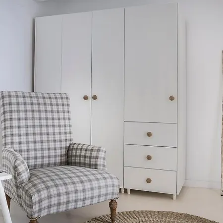 Olvio Living By The Sea Сами